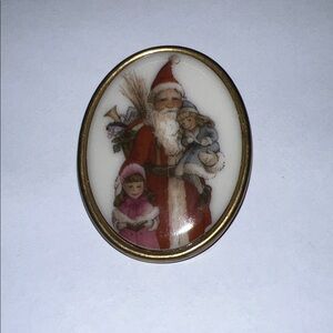 Vintage Santa Claus Brooch - Red and Gold